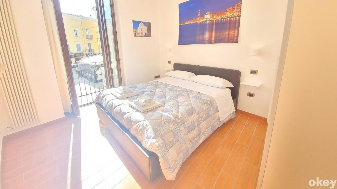 Dimora Donna Vittoria - Bari Vecchia Appartement Buitenkant foto